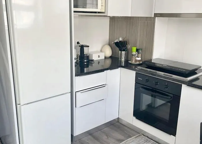 Daire Comfortable In - 55 M² With Private Parking Nazaré
