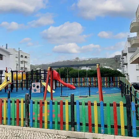 Comfortable In - 55 M² With Private Parking Lejlighed Nazaré