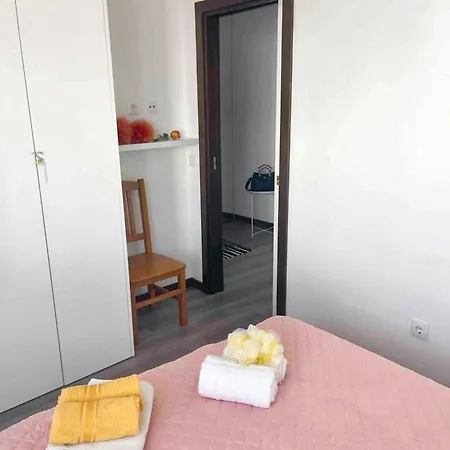 Comfortable In - 55 M² With Private Parking Lejlighed *