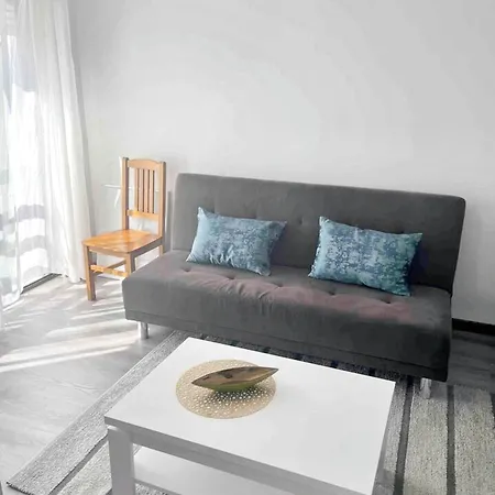 Comfortable In - 55 M² With Private Parking